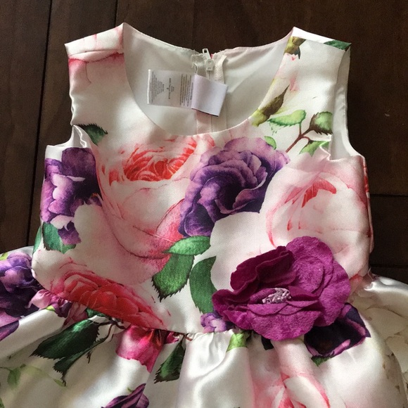 Girls Dress - Picture 2 of 6